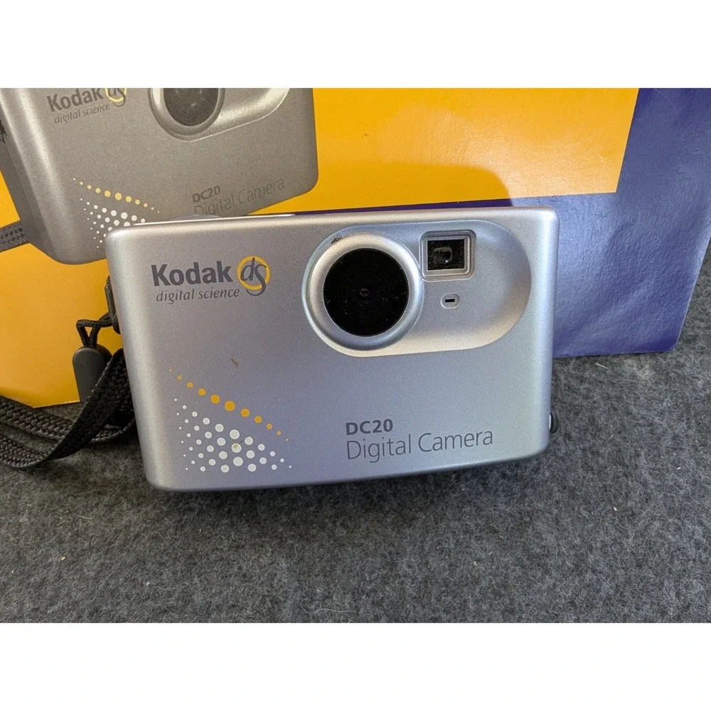 Kodak DC DC20 0.2 MP Digital Camera - Silver Complete Not Testested‎